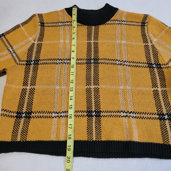 Almost Famous Women's Yellow and Black Plaid Skirt Set- Size XL - Picture 3 of 9